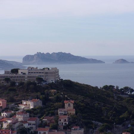 Stud Terras Ville Corniche 2 Pers Stat Gratuit Rue Modif Suivt Possib Et Accord Exclusif Marseille Exterior photo