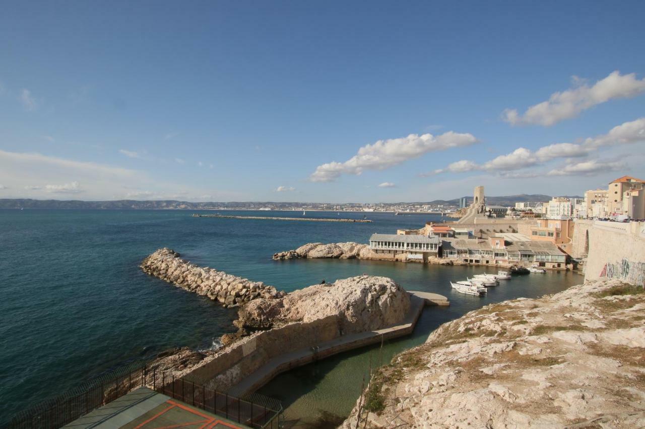 Stud Terras Ville Corniche 2 Pers Stat Gratuit Rue Modif Suivt Possib Et Accord Exclusif Marseille Exterior photo